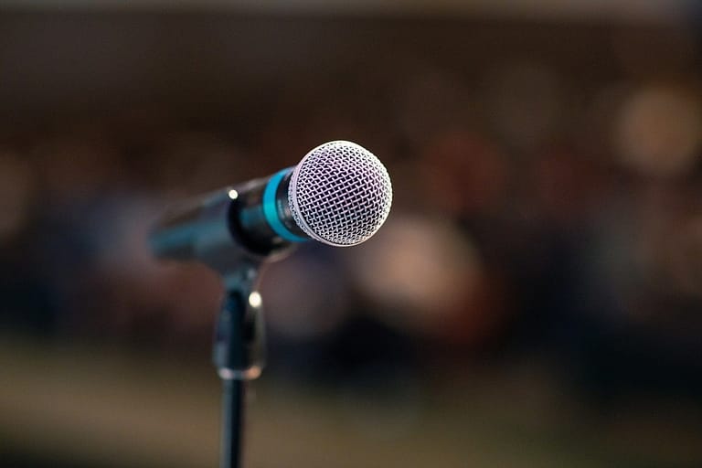 Public speaking made easy in 5 simple ways